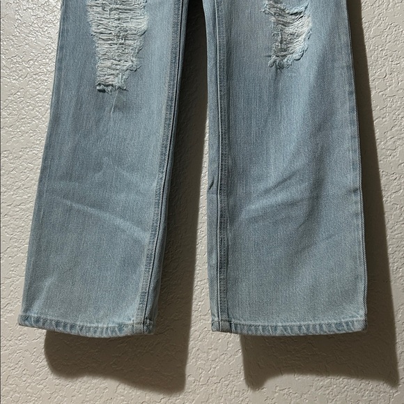 EUC Women’s YMI Distressed Mid-Rise Bootcut Jeans - Picture 3 of 5